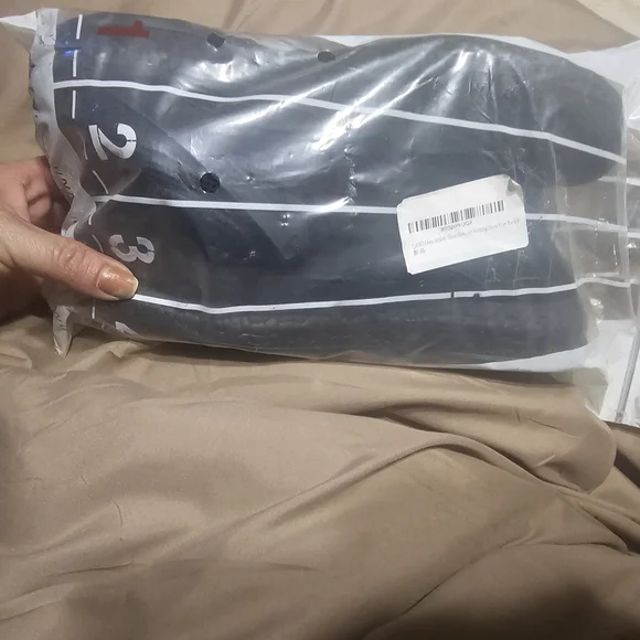 Men's Black Athletic Shoes - Picture 3 of 4